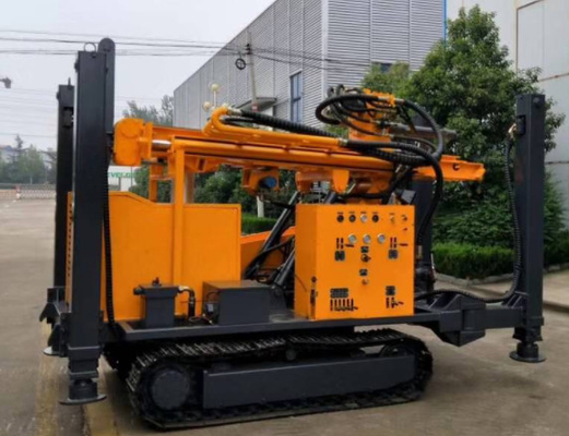Het de Dieselmotorkruippakje van het waterboorgat zette Boorinstallatie op 260 Meters het Diepe Vernietigen