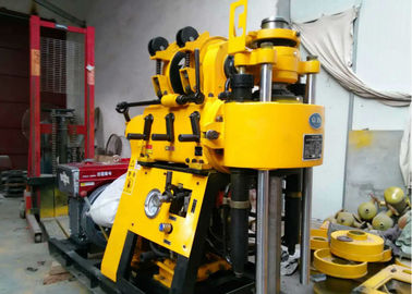 De gele Mobiele Machine van de Boorgatboring/het Kruippakje zette Boorinstallatie voor Waterput op