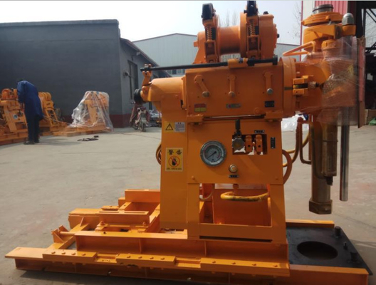 Civiele 150 m draagbare waterboremachine Crawler Diesel Xy-1a
