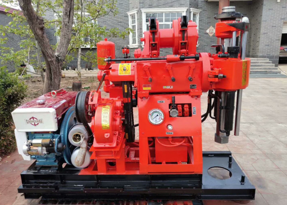 Geologische boormachine Gk 200 met een grote dieselmotor